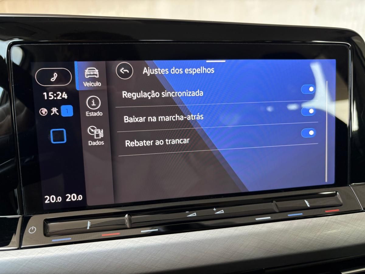 volkswagen-golf-variant-2023-diesel-1968cc