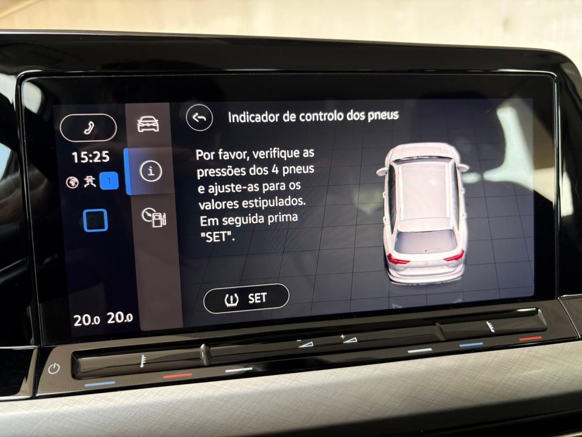volkswagen-golf-variant-2023-diesel-1968cc