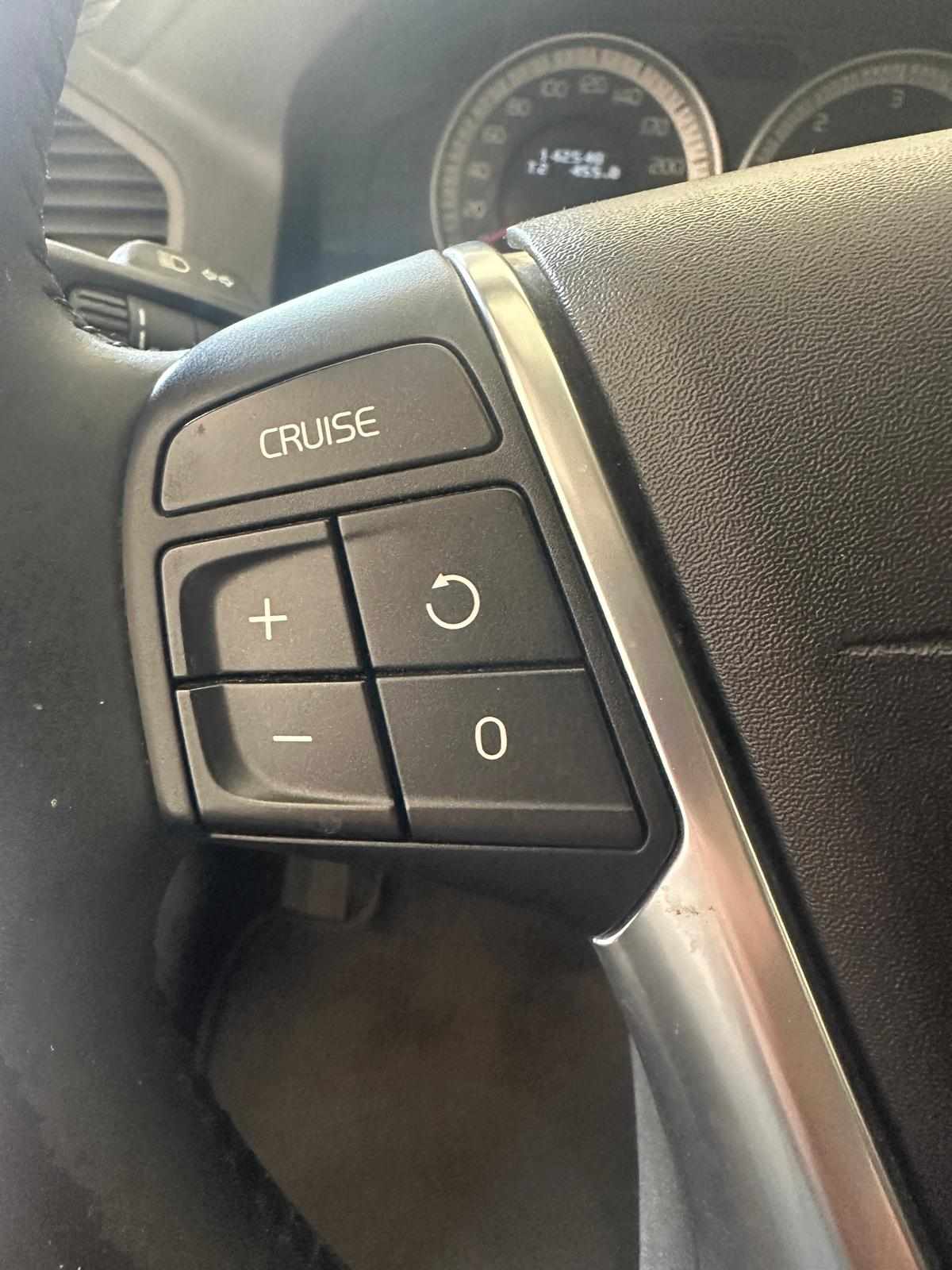 volvo-xc60-2-0-drive-2011-diesel-1984cc
