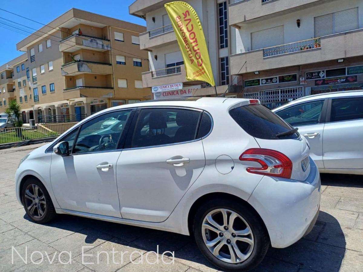 peugeot-208-2017-gasolina-1199cc