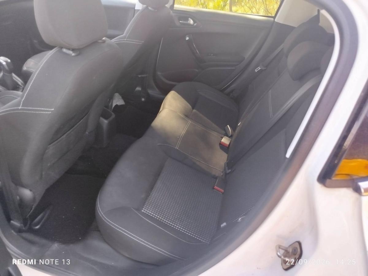 peugeot-208-2017-gasolina-1199cc
