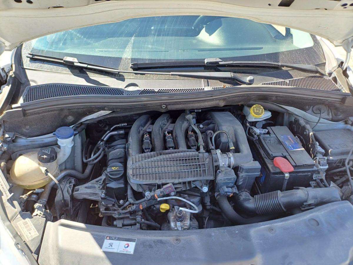 peugeot-208-2017-gasolina-1199cc