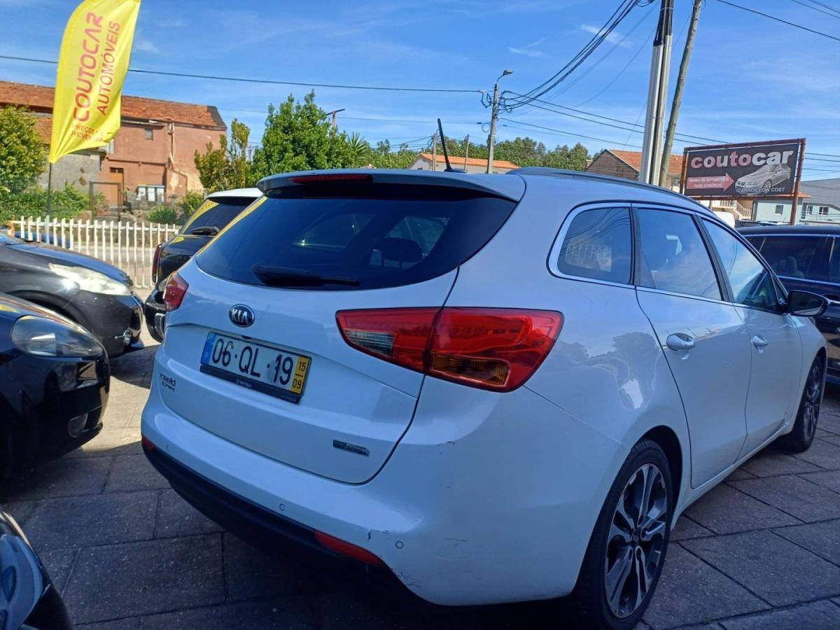 kia-ceed-sw-2015-diesel-1598cc