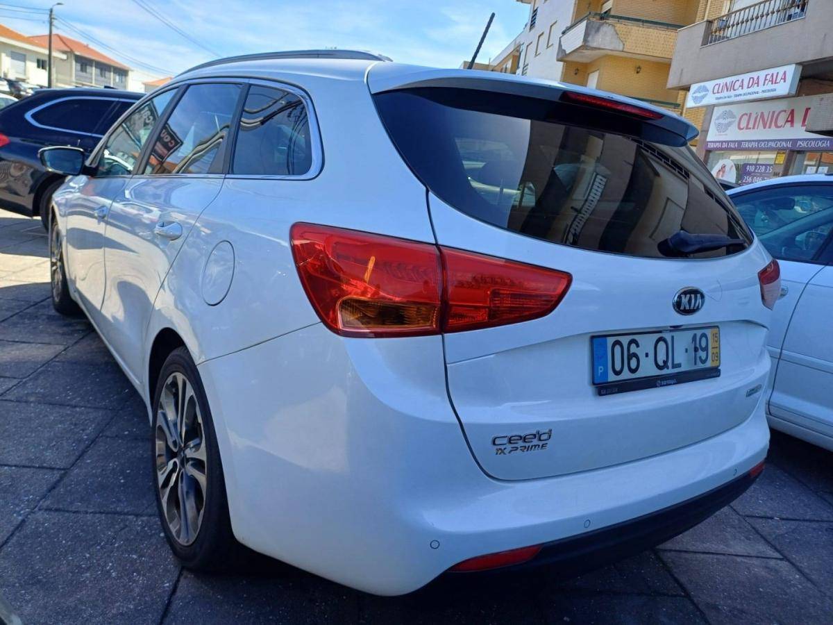 kia-ceed-sw-2015-diesel-1598cc