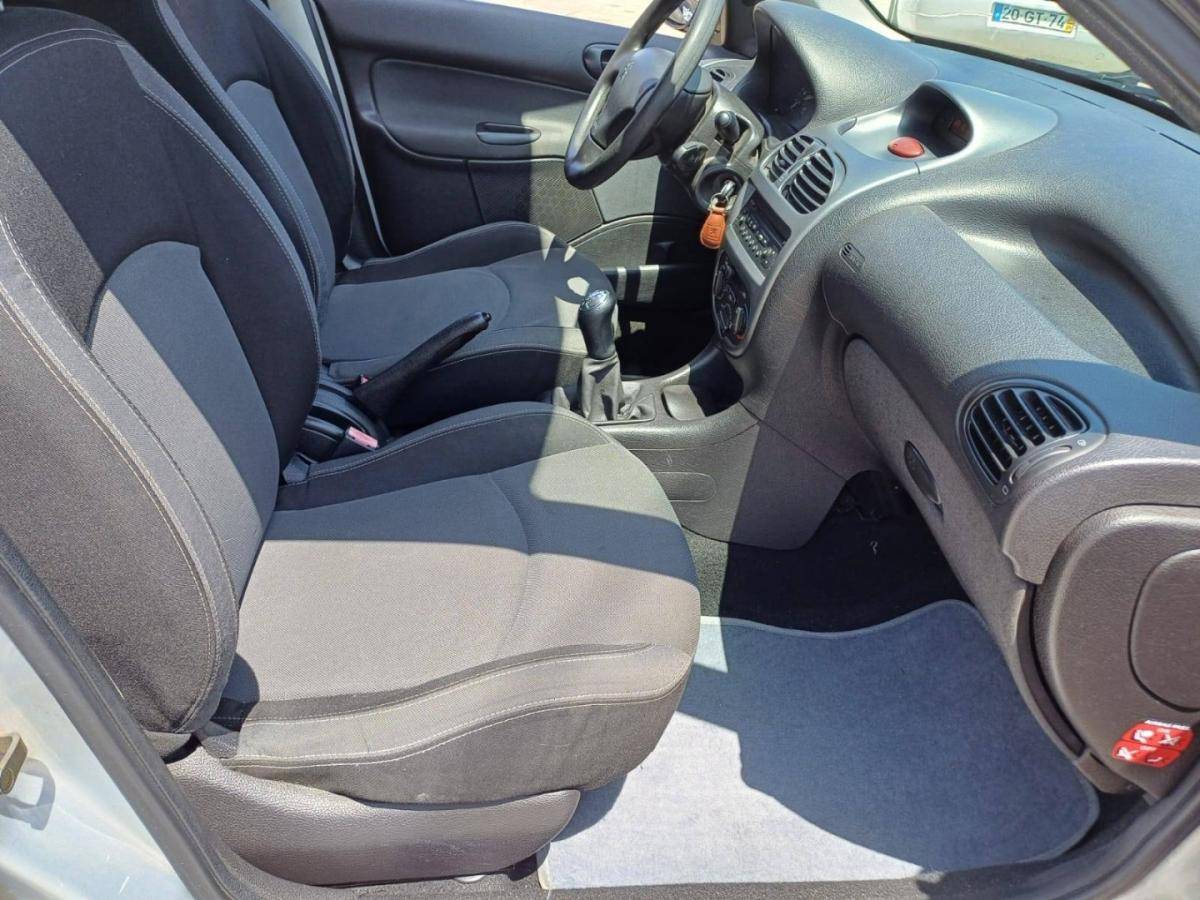 peugeot-206-2006-gasolina-1124cc