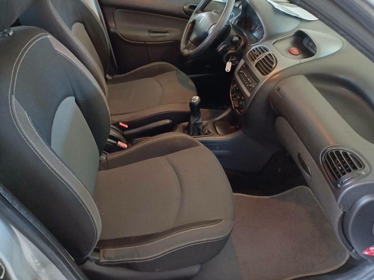 peugeot-206-2006-gasolina-1124cc