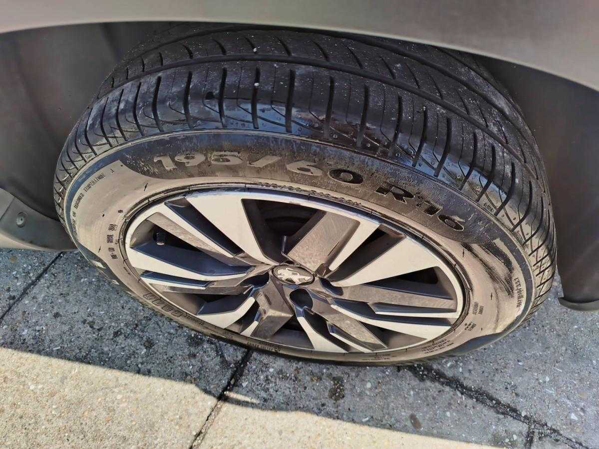 peugeot-2008-2017-gasolina-1199cc