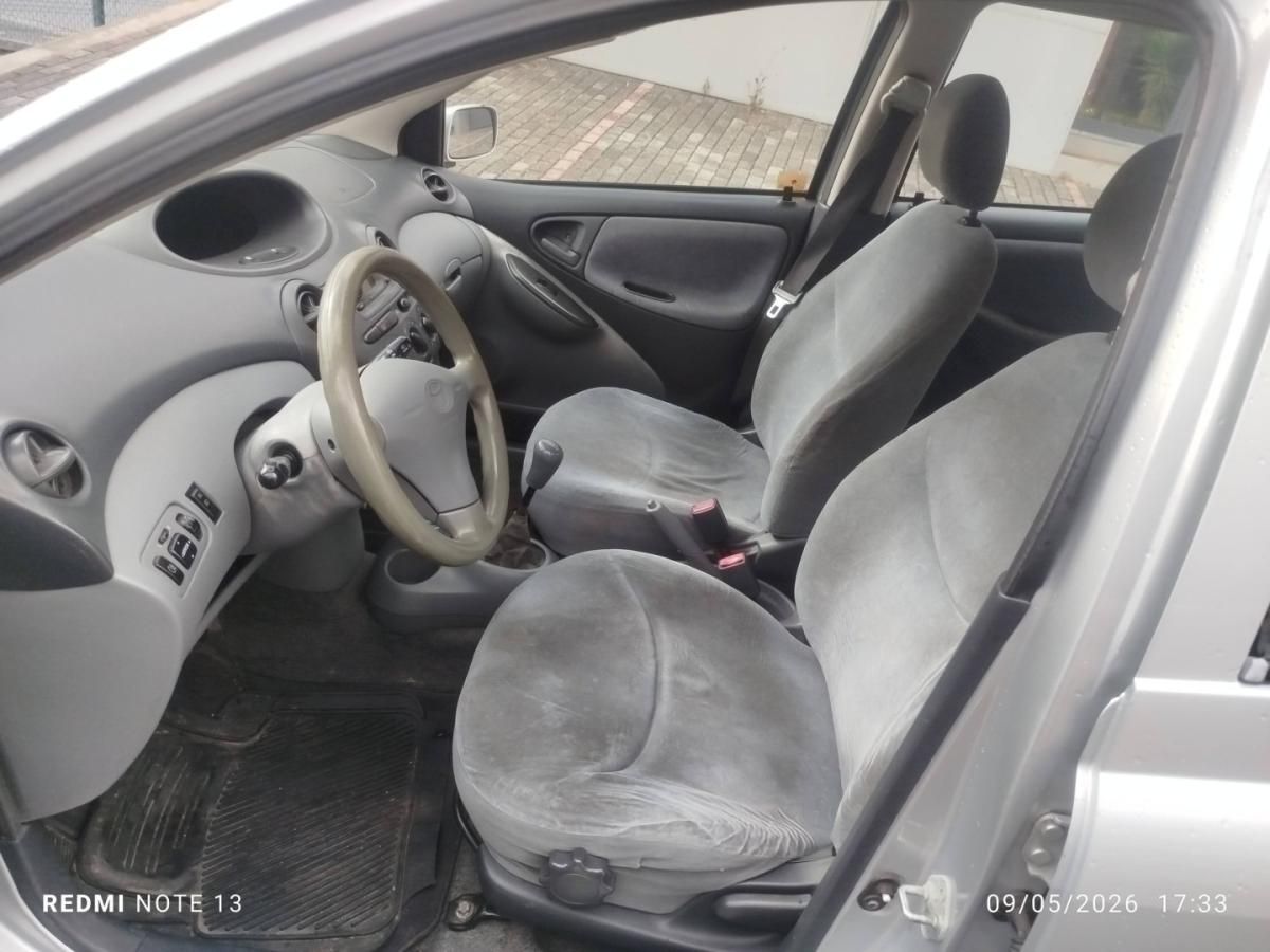 toyota-yaris-2000-gasolina-998cc