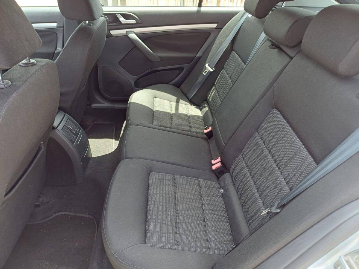 skoda-octavia-2010-diesel-1598cc