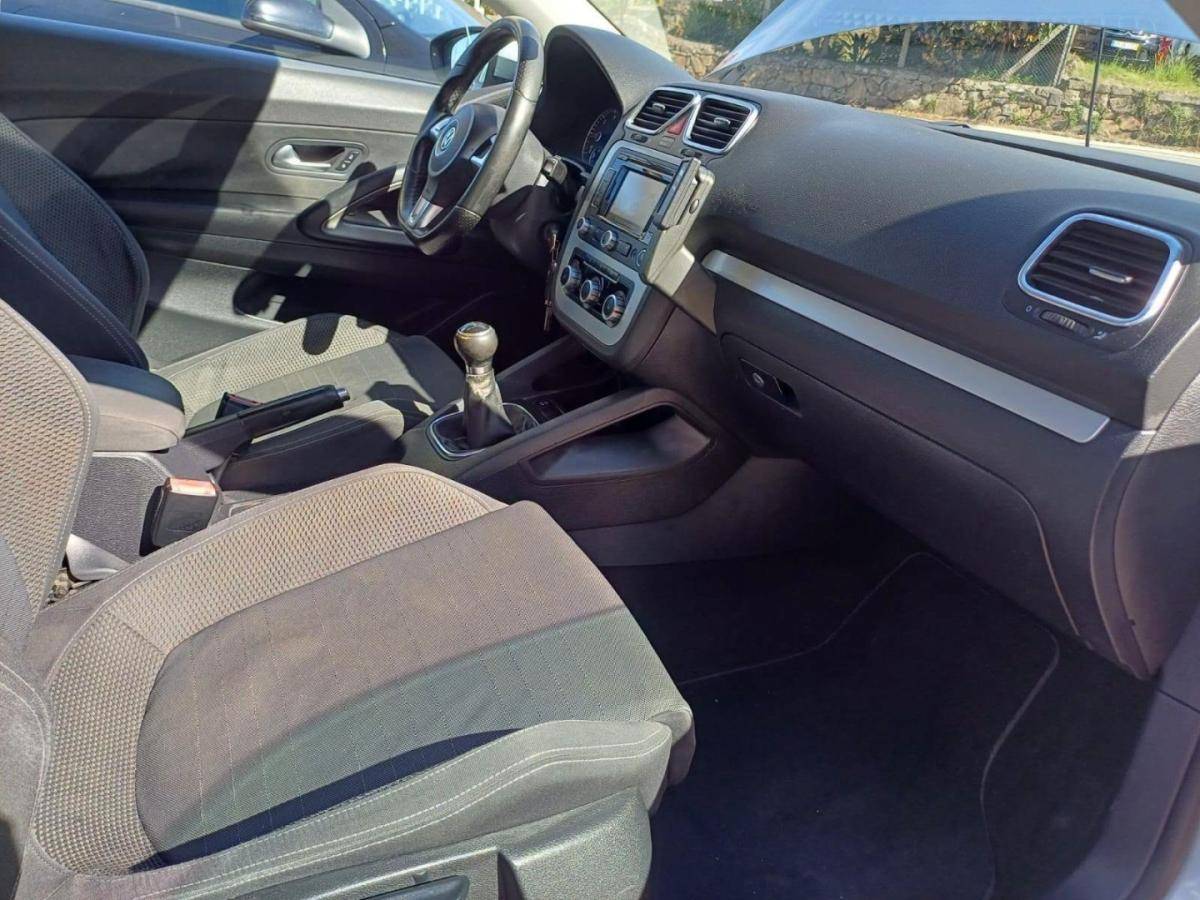 volkswagen-scirocco-2010-diesel-1968cc