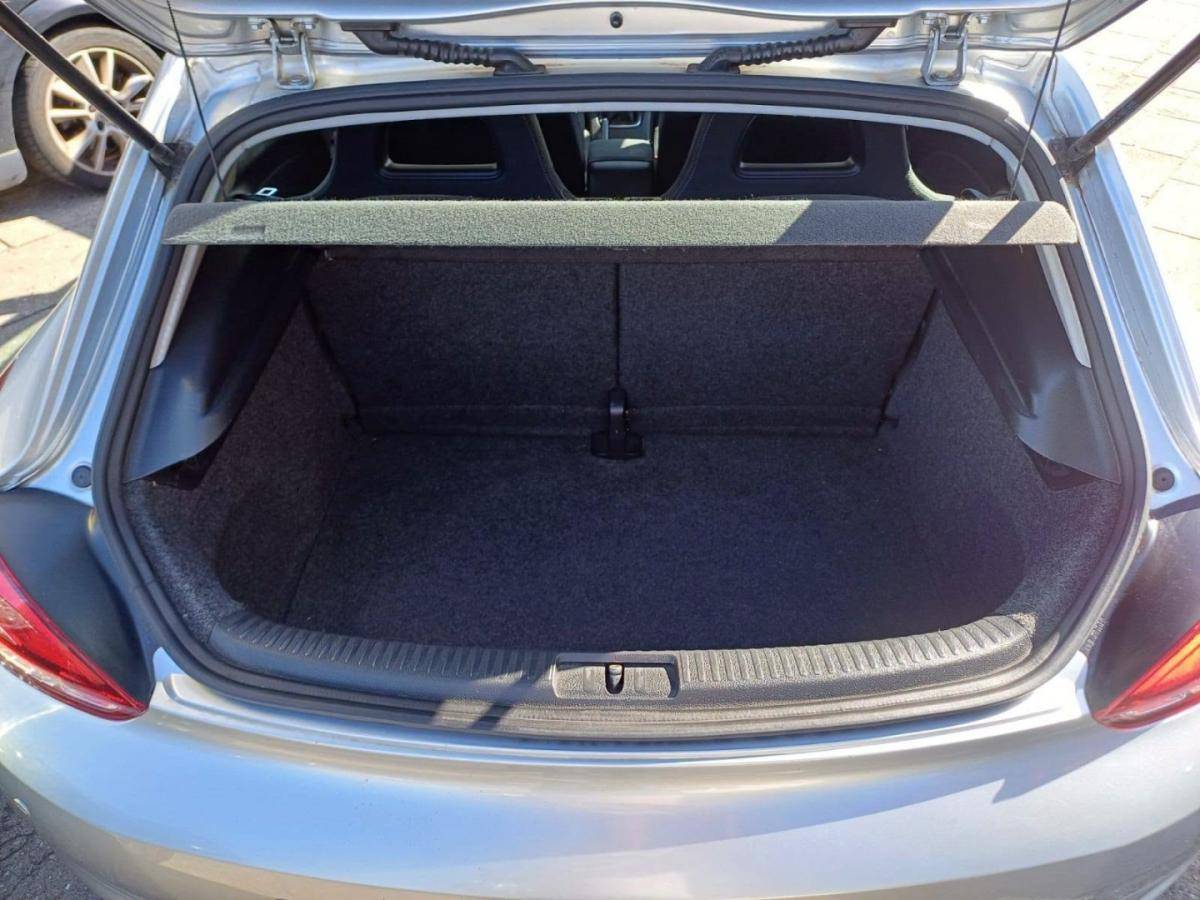 volkswagen-scirocco-2010-diesel-1968cc