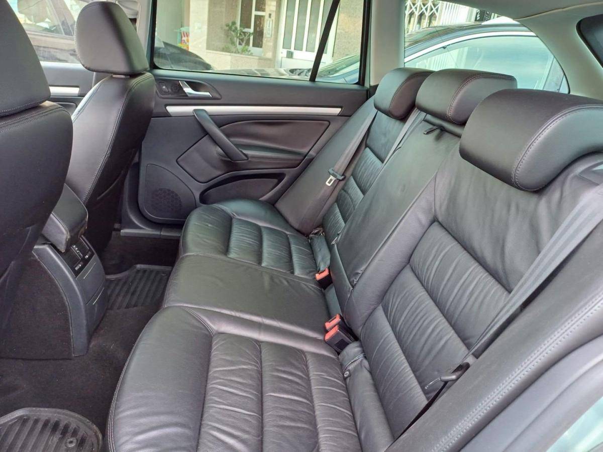 skoda-octavia-break-2011-diesel-1598cc