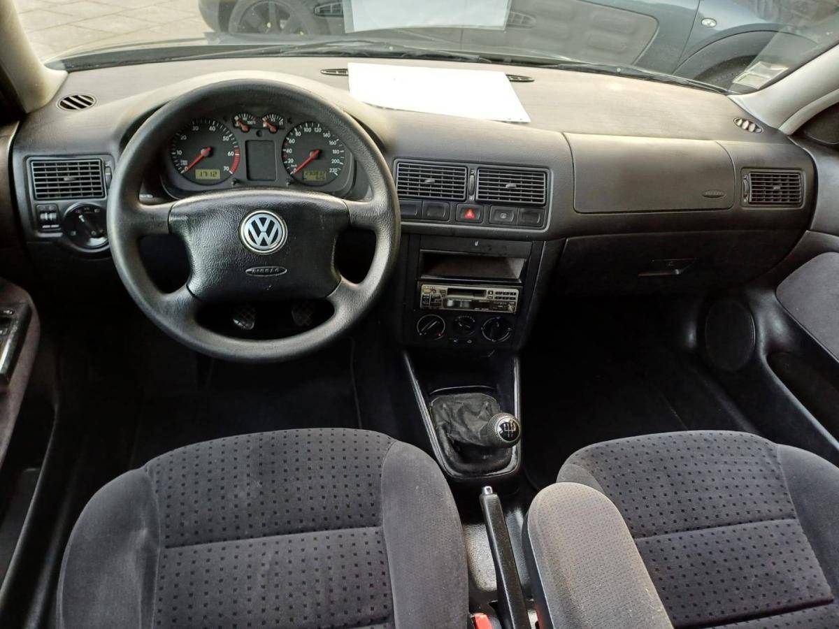 volkswagen-golf-1998-gasolina-1390cc