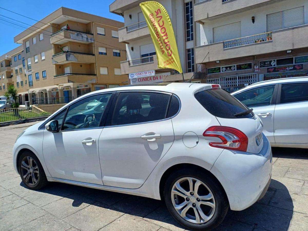 peugeot-208-2013-gasolina-1199cc