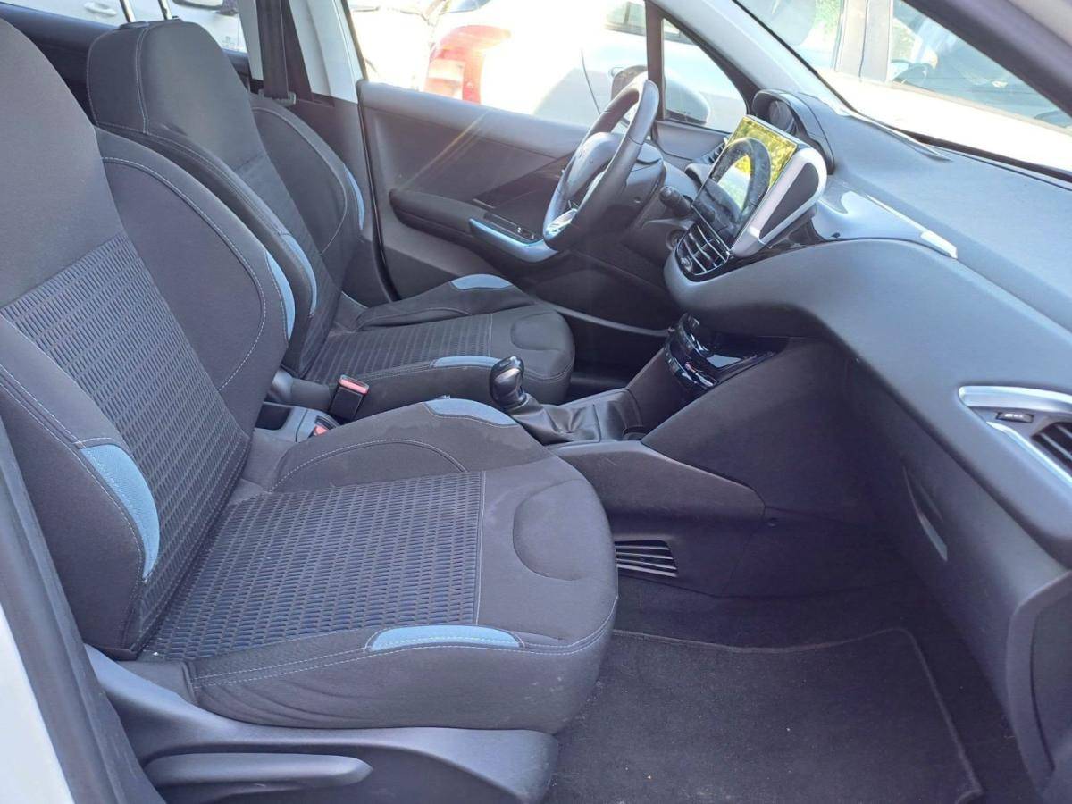 peugeot-208-2013-gasolina-1199cc