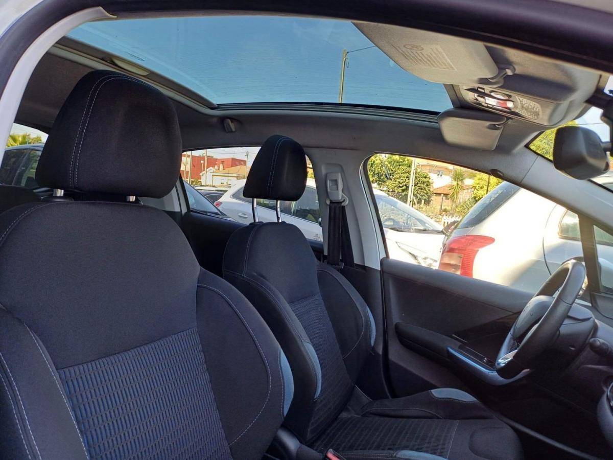 peugeot-208-2013-gasolina-1199cc