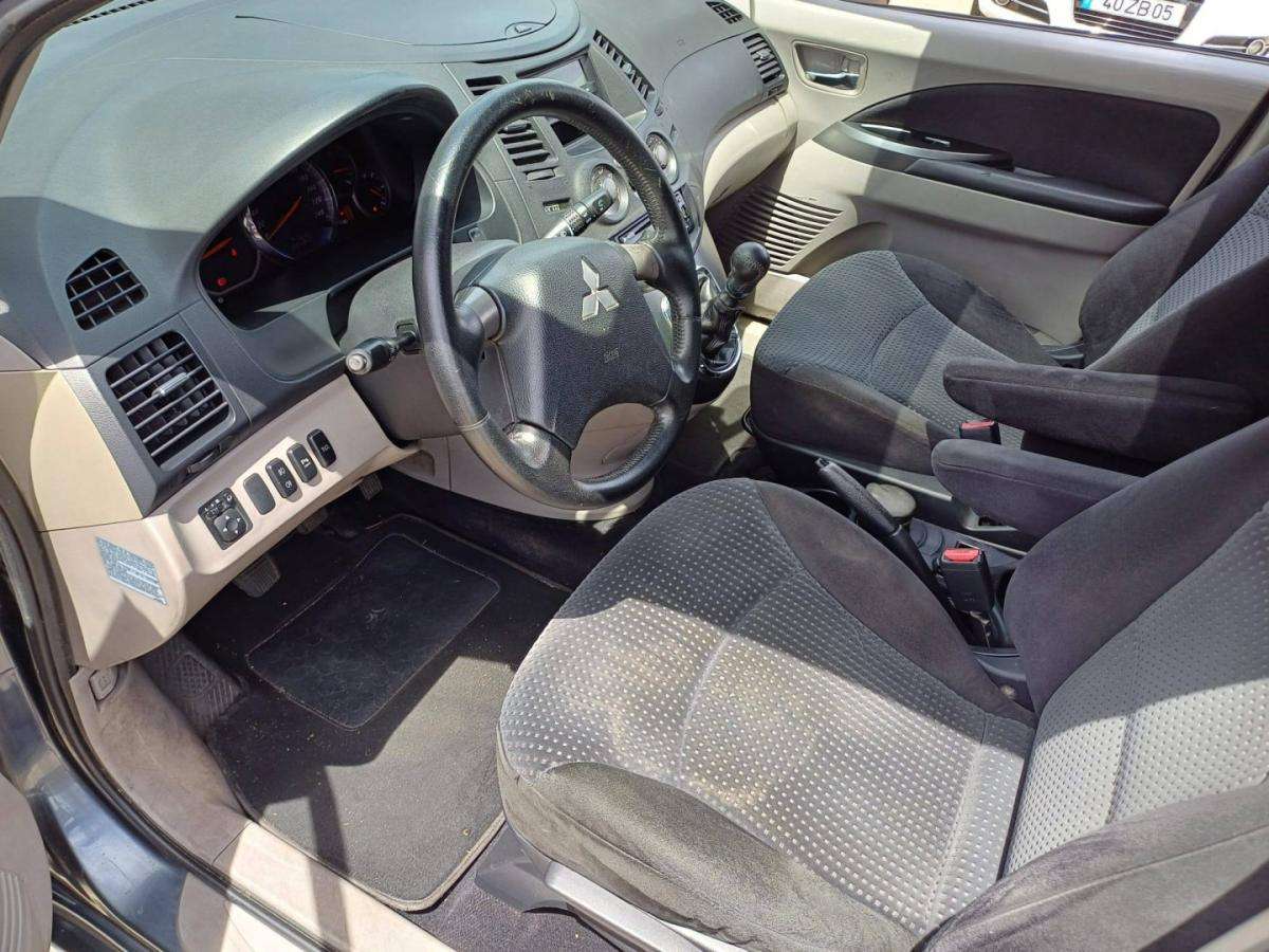 mitsubishi-grandis-2005-diesel-1968cc