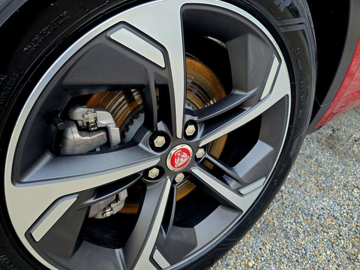 jaguar-e-pace-2023-hibrido-1498cc