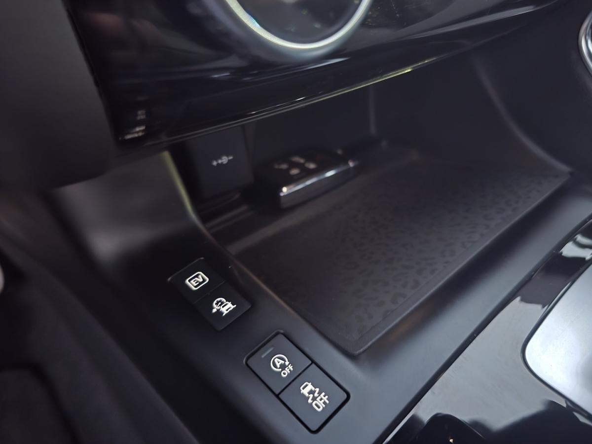 jaguar-e-pace-2023-hibrido-1498cc