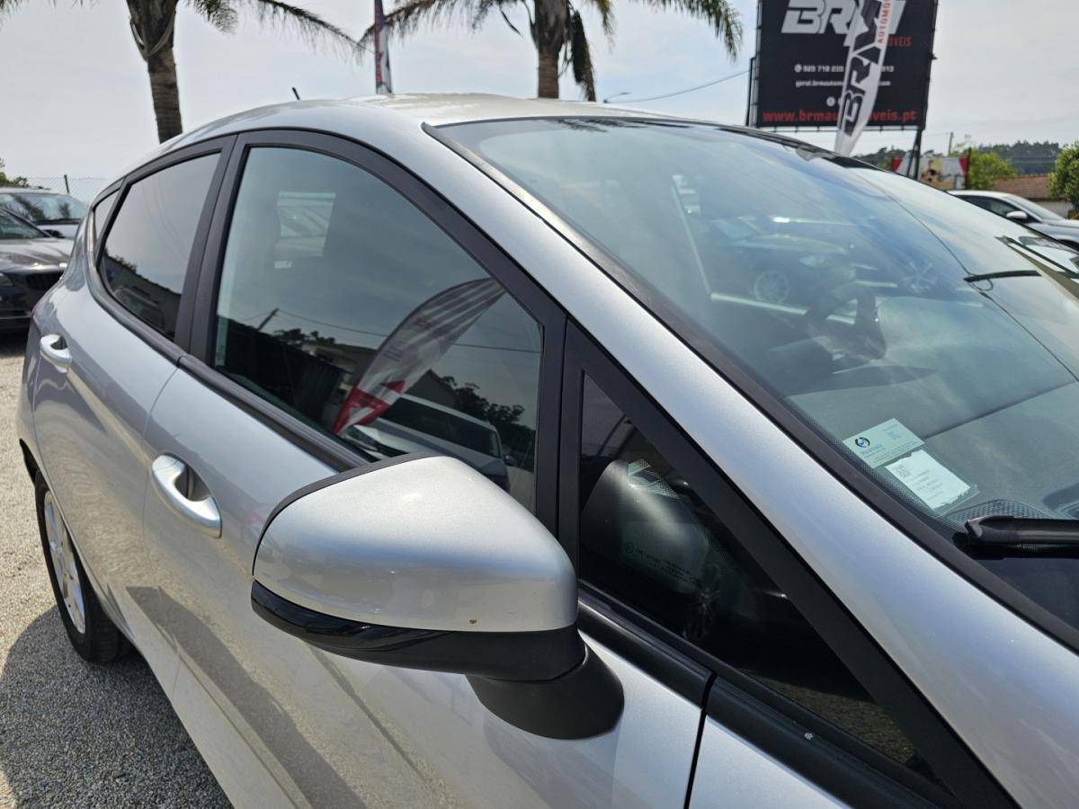 ford-fiesta-2018-gasolina-1084cc