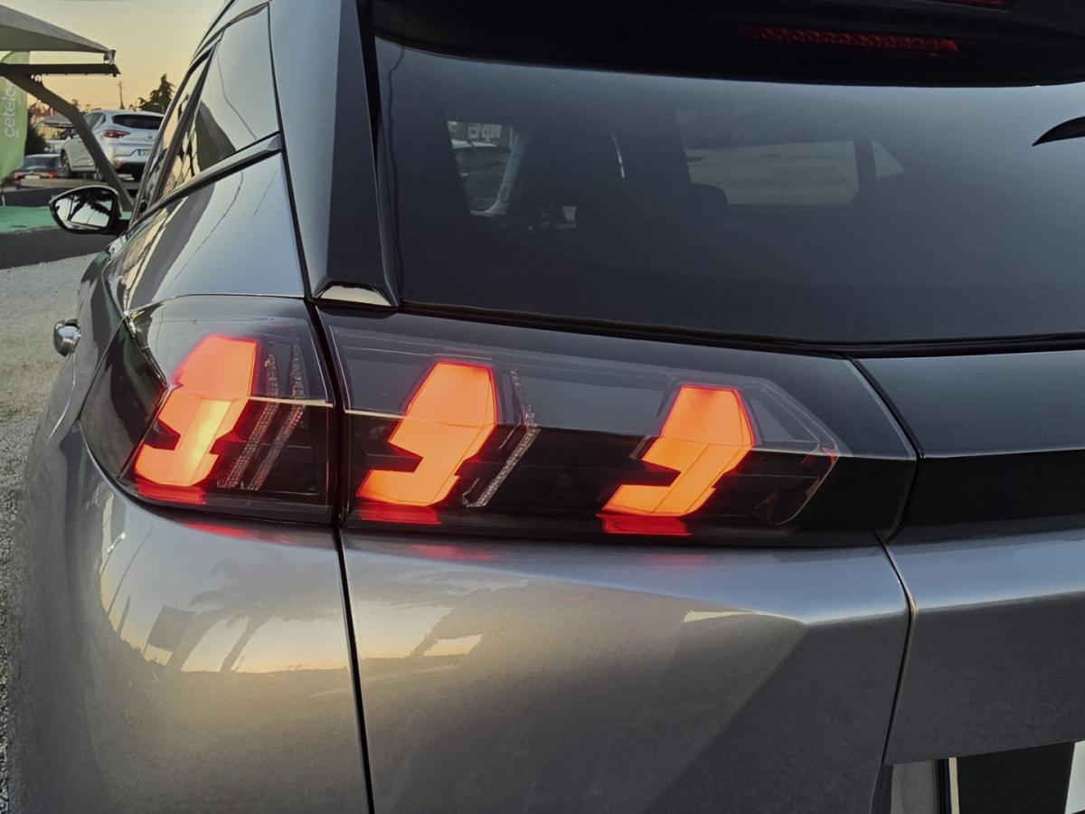 peugeot-2008-2022-gasolina-1199cc