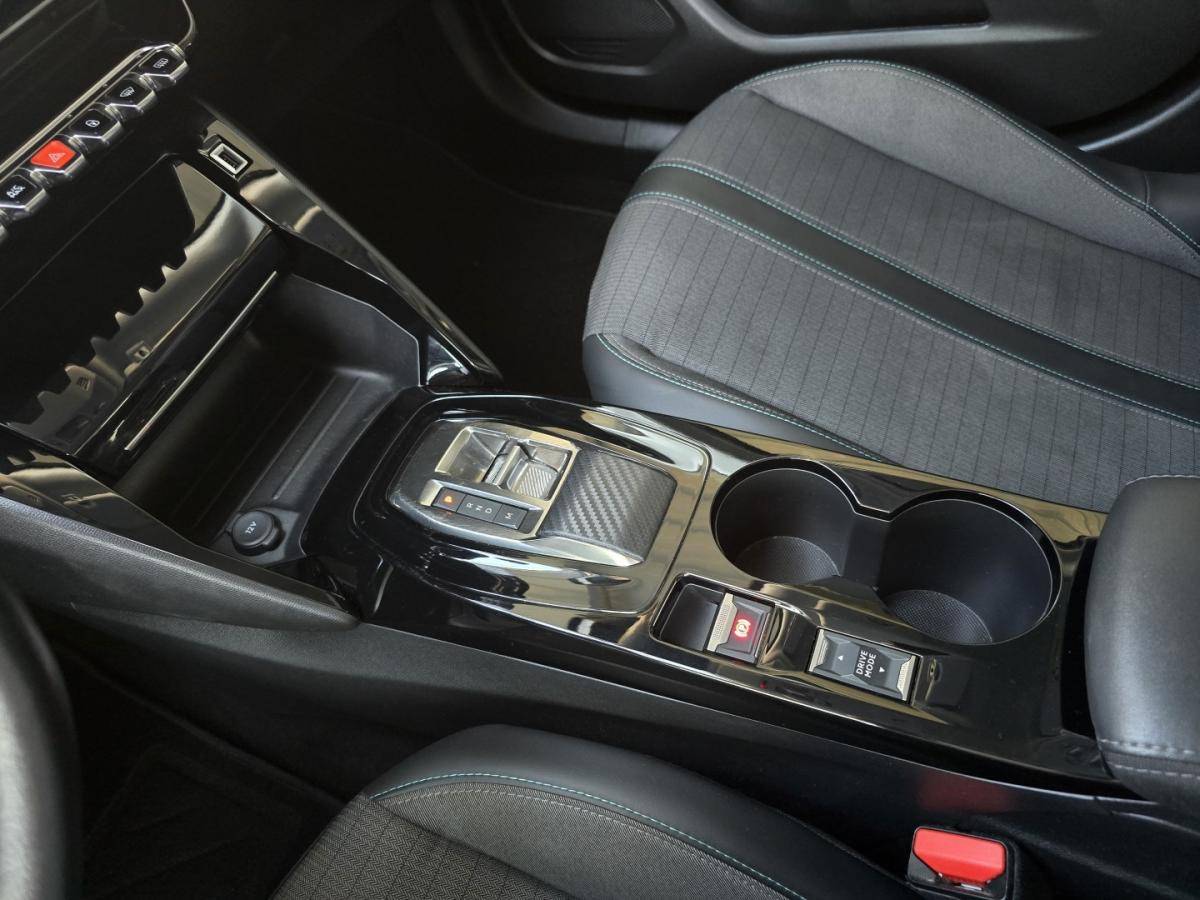 peugeot-2008-2022-gasolina-1199cc