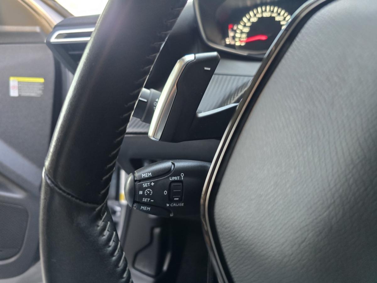 peugeot-2008-2022-gasolina-1199cc
