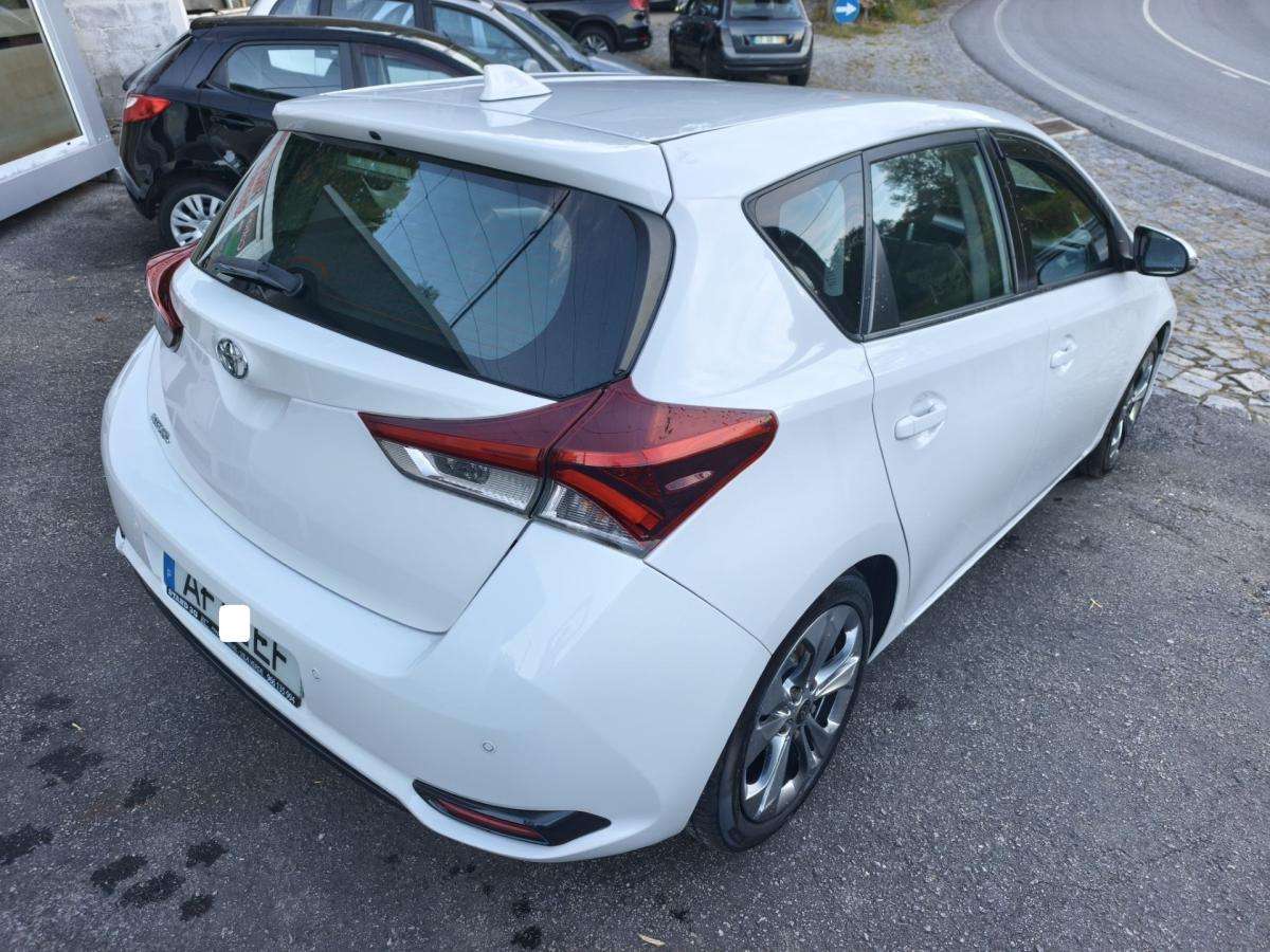 toyota-auris-2017-diesel-1364cc