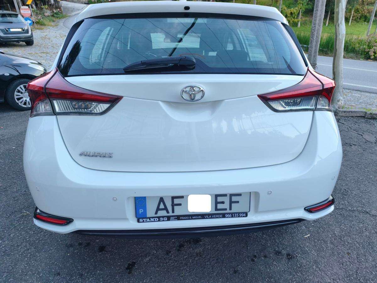 toyota-auris-2017-diesel-1364cc