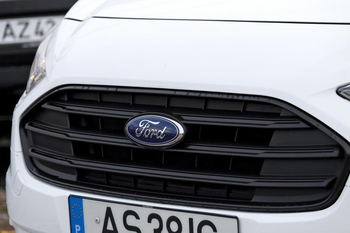 ford-transit-connect-2022-diesel-1499cc