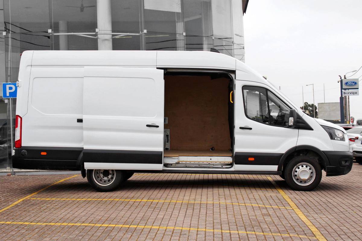 ford-transit-2022-diesel-2000cc