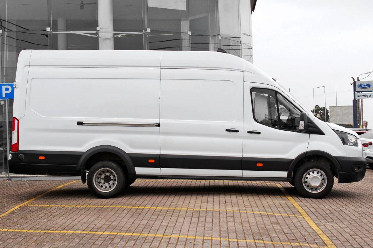 ford-transit-2022-diesel-2000cc