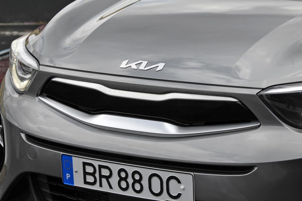kia-stonic-2025-gasolina-998cc