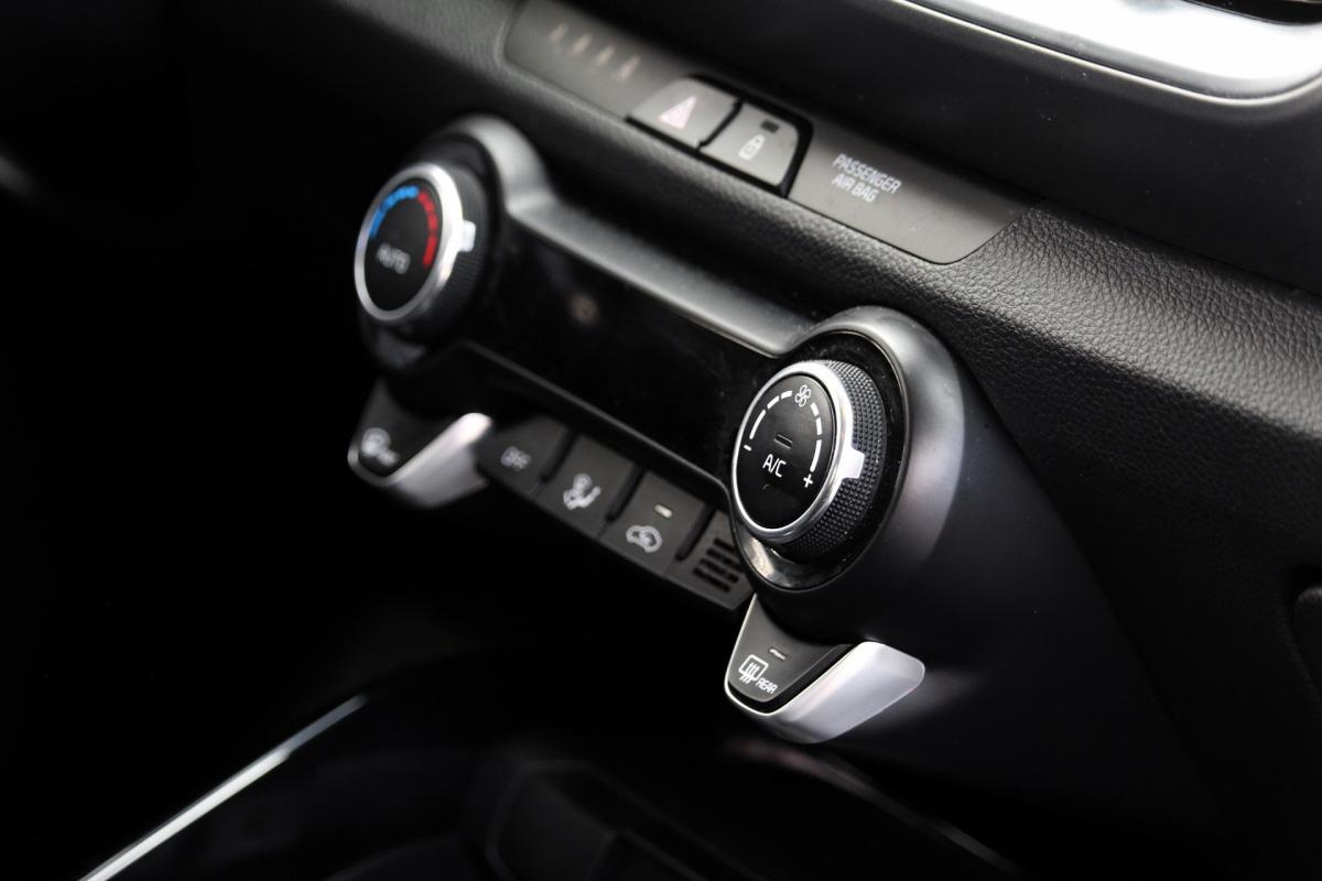 kia-stonic-2025-gasolina-998cc