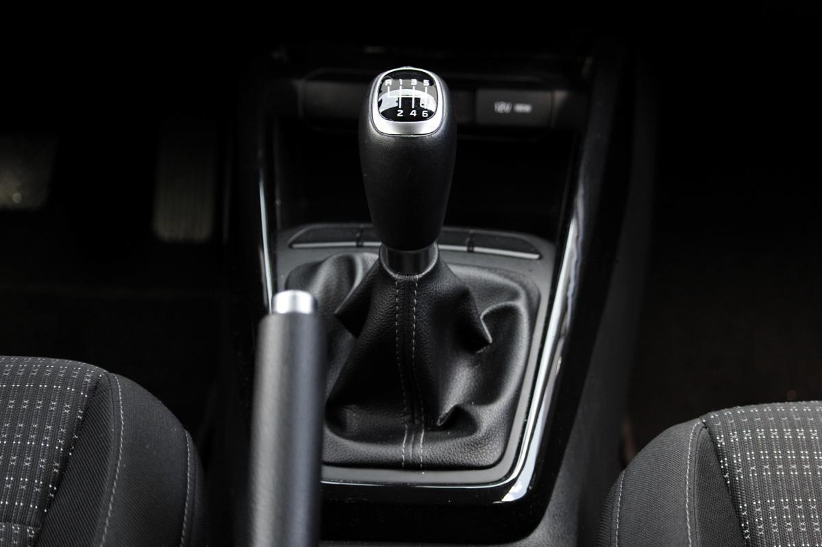 kia-stonic-2025-gasolina-998cc