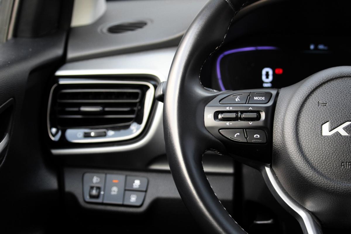 kia-stonic-2025-gasolina-998cc