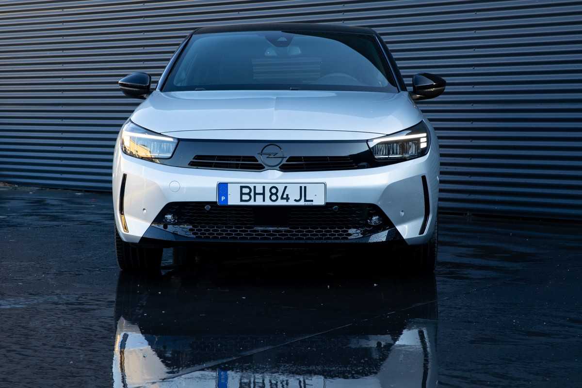 opel-corsa-2024-eletrico-500cc