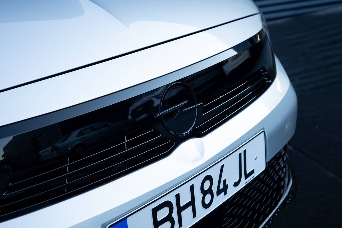 opel-corsa-2024-eletrico-500cc