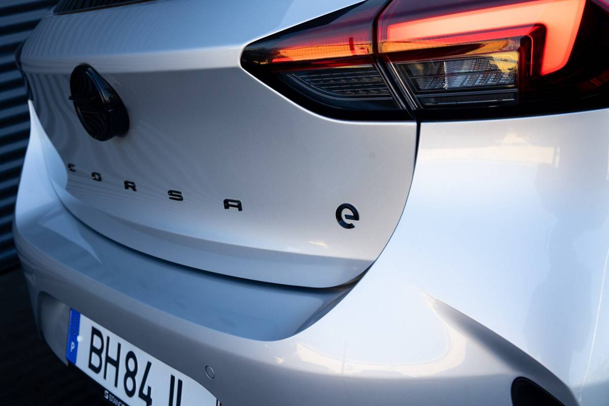 opel-corsa-2024-eletrico-500cc