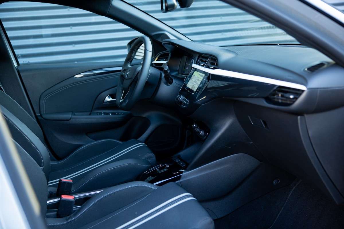 opel-corsa-2024-eletrico-500cc