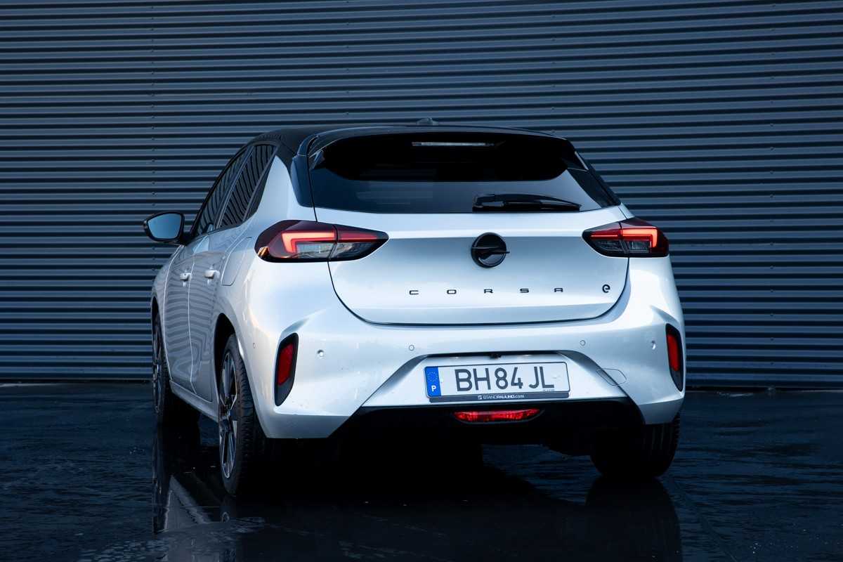 opel-corsa-2024-eletrico-500cc