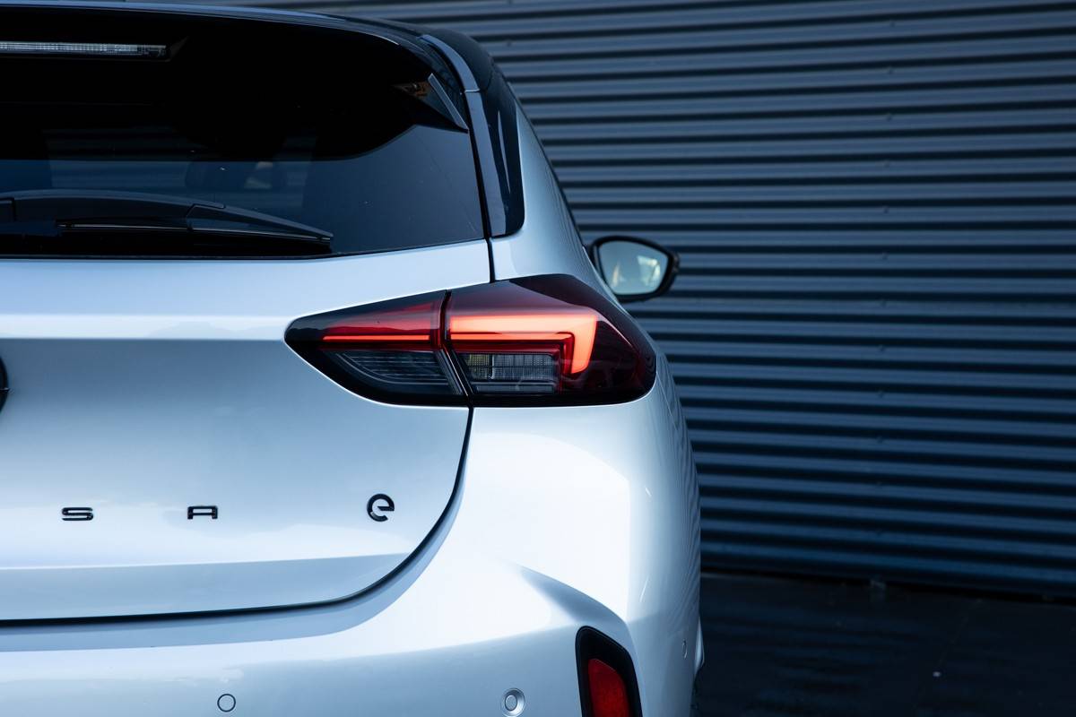 opel-corsa-2024-eletrico-500cc