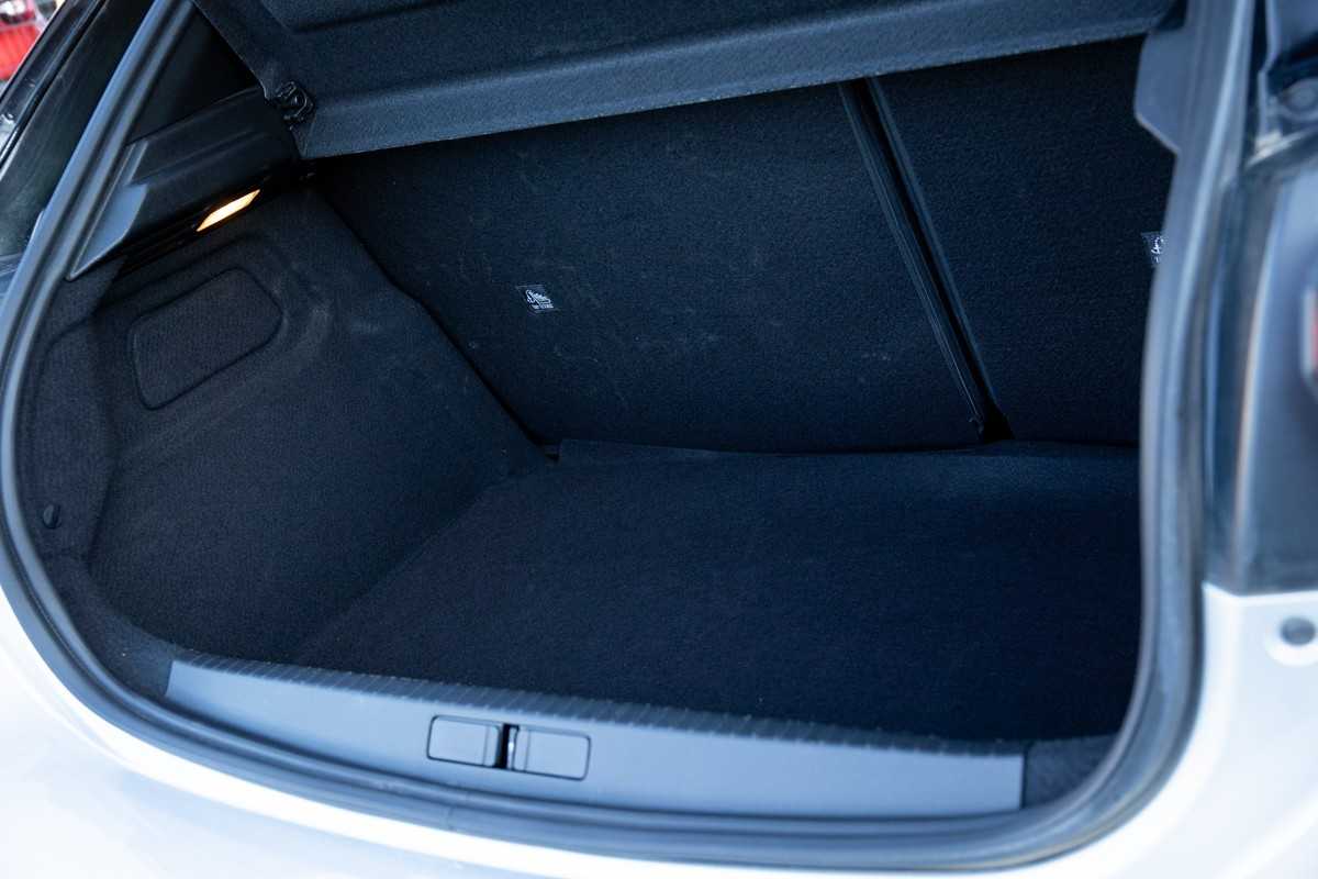 opel-corsa-2024-eletrico-500cc
