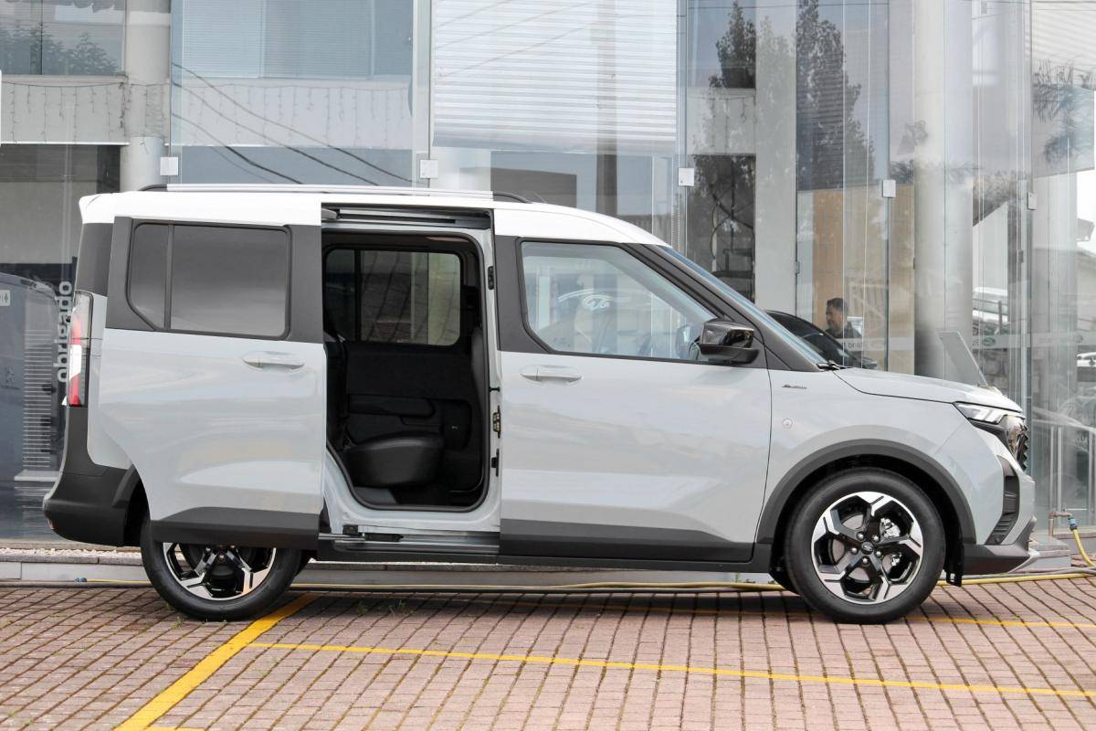 ford-tourneo-courier-2024-gasolina-998cc