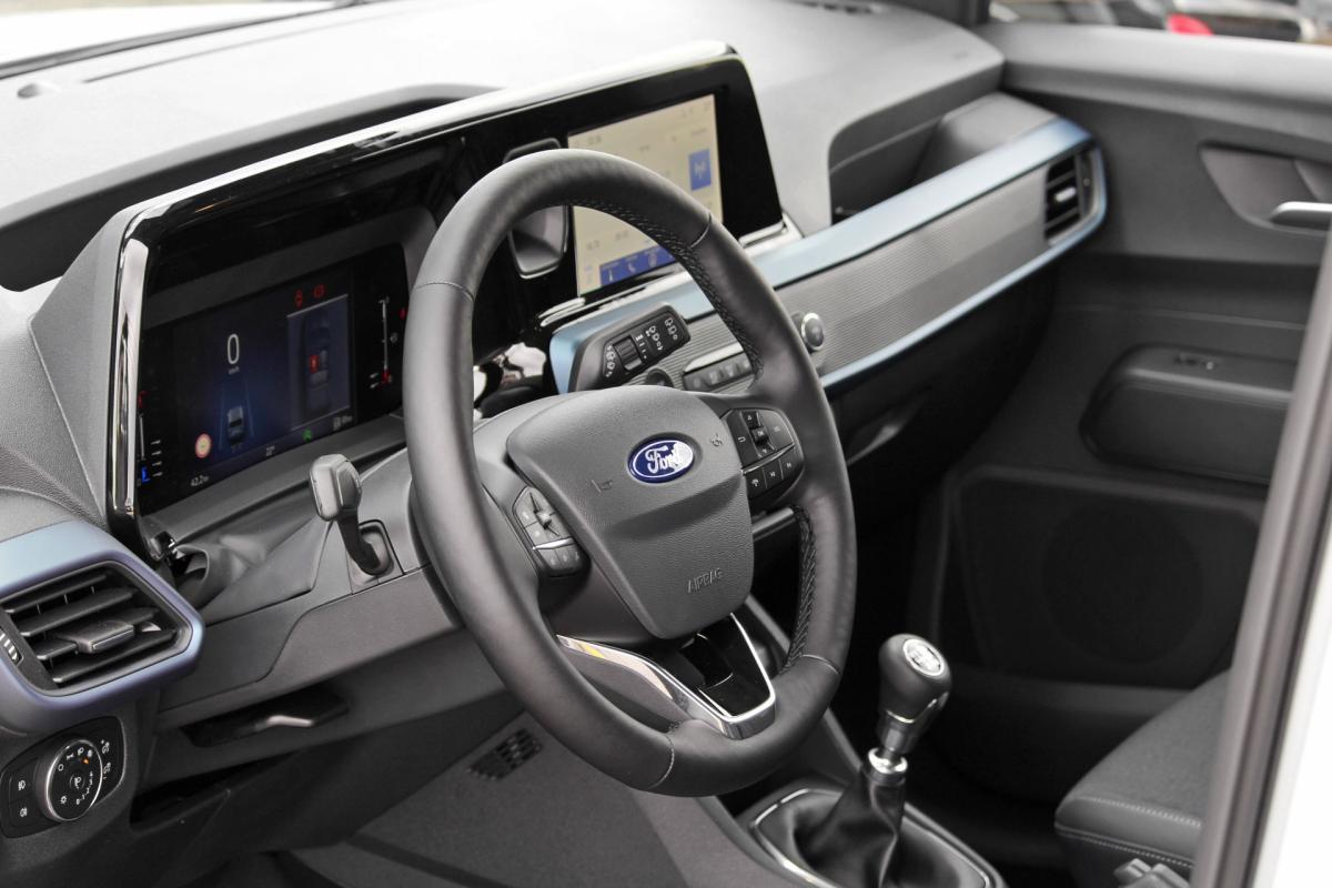 ford-tourneo-courier-2024-gasolina-998cc
