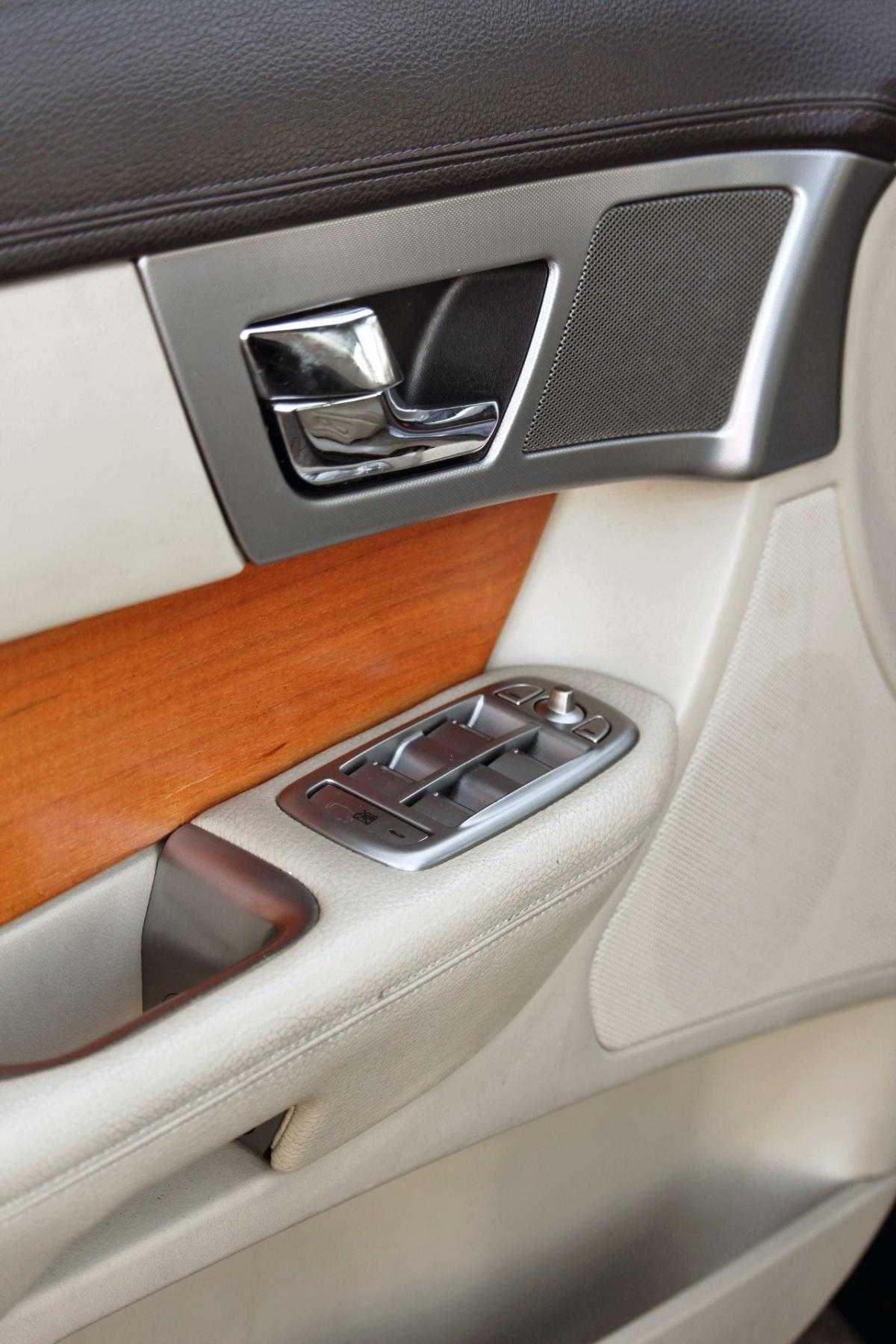 jaguar-xf-2009-diesel-2993cc