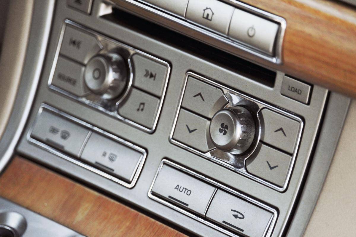 jaguar-xf-2009-diesel-2993cc