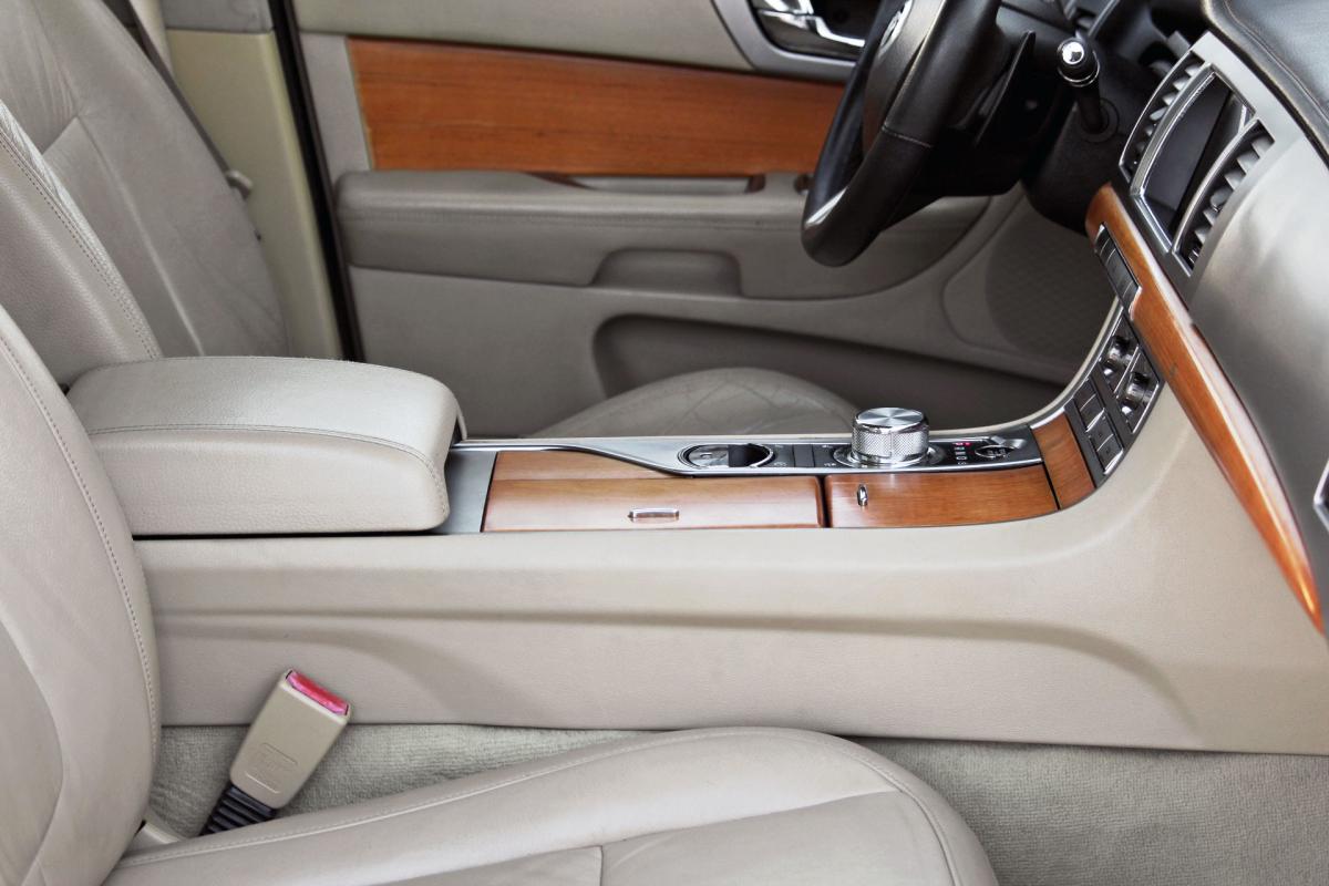 jaguar-xf-2009-diesel-2993cc