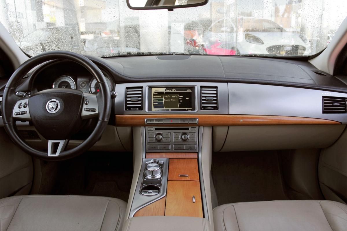 jaguar-xf-2009-diesel-2993cc
