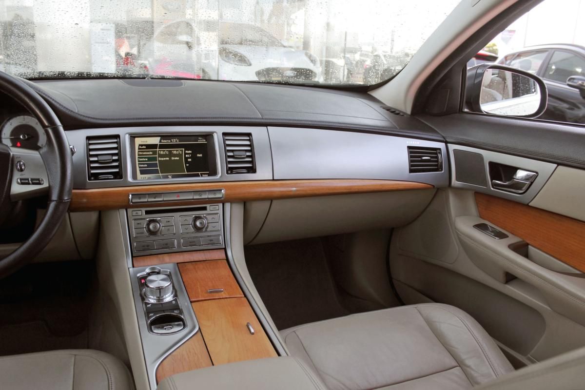 jaguar-xf-2009-diesel-2993cc